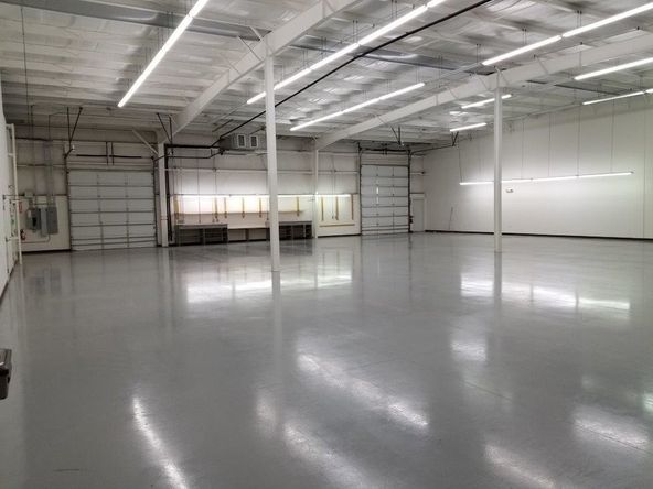East Tampa / Brandon Warehouse w/ HVAC for Lease: 10350 Fisher Ave, Tampa, FL 33619